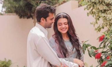 Zara Noor Abbas, Asad Siddiqui celebrate arrival of first baby