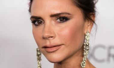 Victoria Beckham turns heads in bold outfit