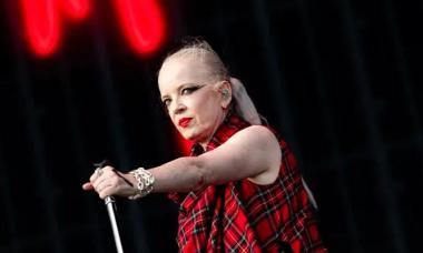 Shirley Manson dumping off popular 'Garbage' dress