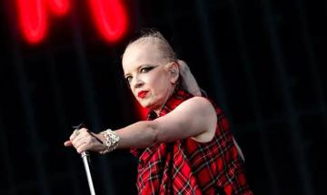 Shirley Manson dumping off popular 'Garbage' dress