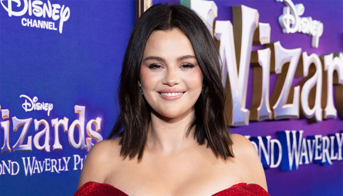 Selena Gomez surprises fans on the season finale for ‘Wizards’ reboot