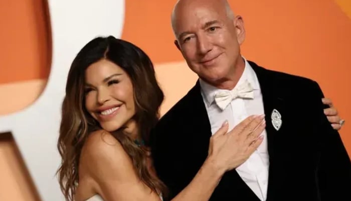 Lauren Sanchezs partner Jeff Bezos gets into spotlight