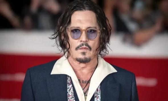 Johnny Depp's latest transformation sparks buzz 