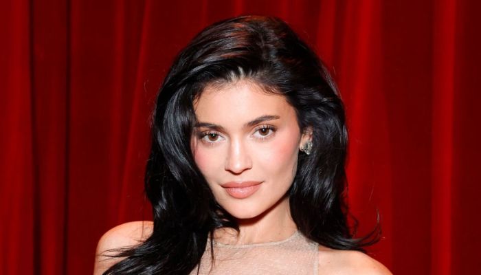 Kylie Jenner bonds with family in recent vacation