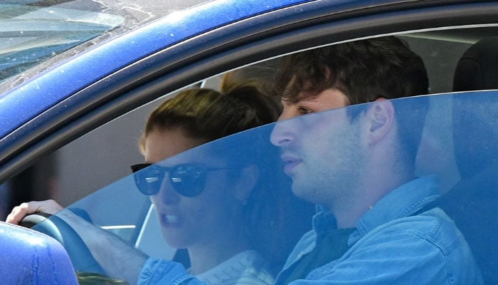 Anna Kendrick secretly dating Alex Edelman?