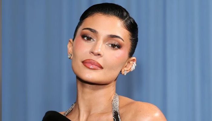 Kylie Jenner faces criticism over her appearance at a restaurant in Greece: Details