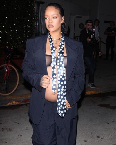Rihanna steps out for dinner in Santa Monica after Smurf premiere