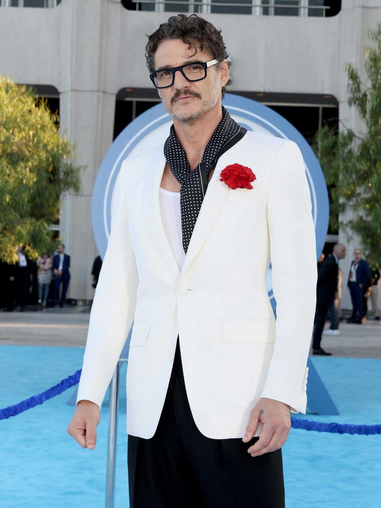 Julia Garner, Pedro Pascal stun at The Fantastic Four LA premiere
