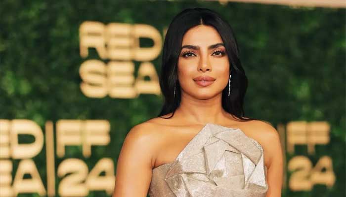 Priyanka Chopra set pulses racing with bikini look at The Bahamas trip