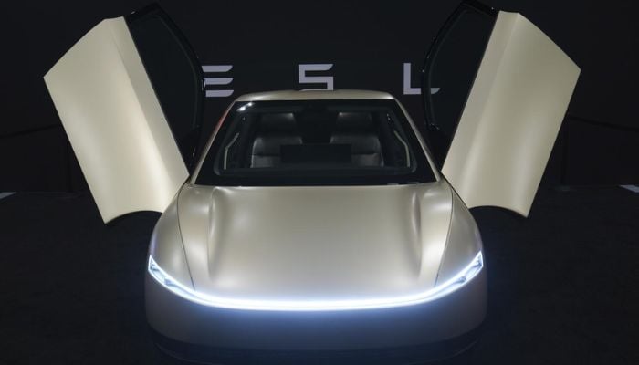 Tesla expands robotaxi service to San Francisco without key permits