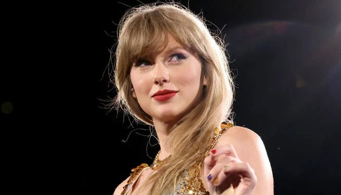 Dismissed at first but confirmed to be true: 5 crazy rumours of celebrities will shock you