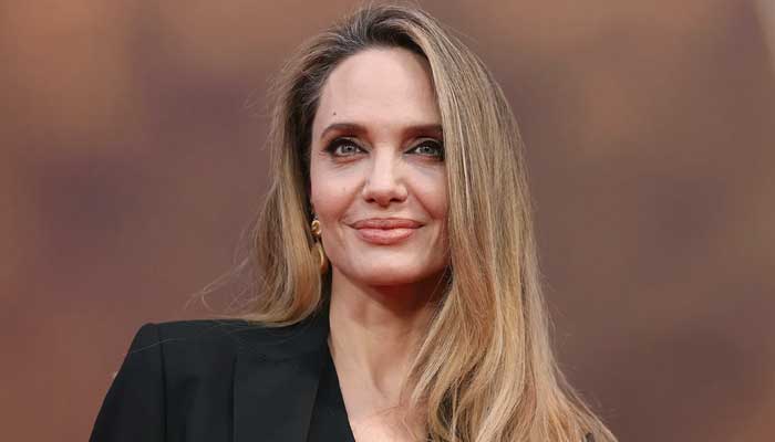 Top 5 Hollywood celebs who switched up their last names!