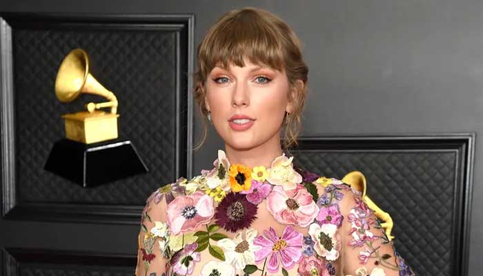 Fan favorites: Celebs give unforgettable surprise moments!