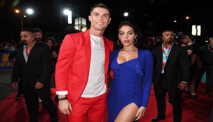 5 surprising celebrities who got engaged with bizarre rings