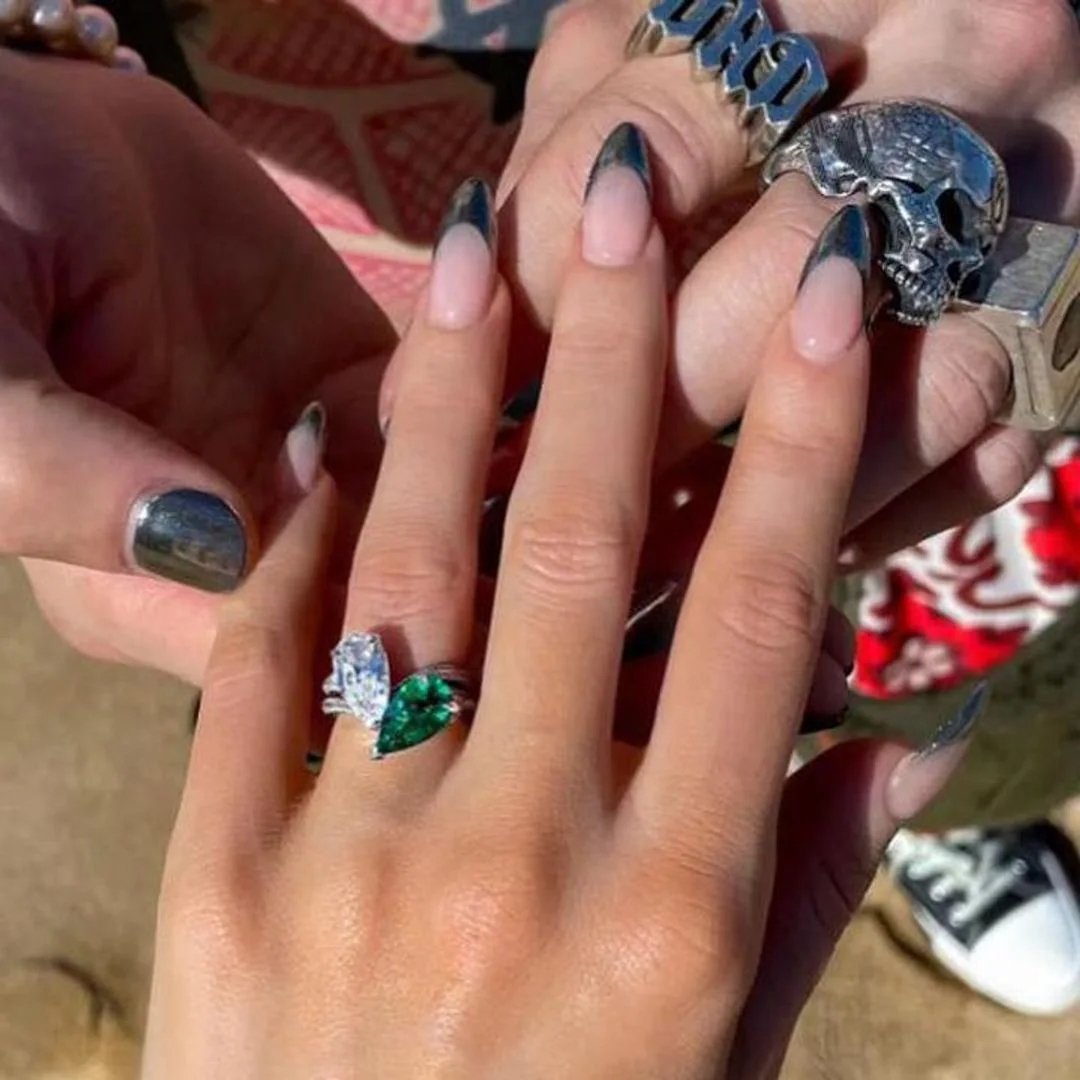 5 surprising celebrities who got engaged with bizarre rings