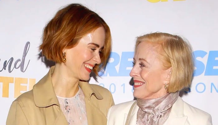 You wont believe which celebrities are in same sex relationships