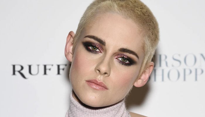 Hollywoods most famous celebrities you never knew had anxiety