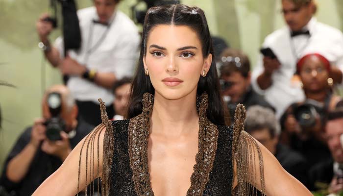 Insecure about your looks? Even THESE beauty icons were mocked for perfection