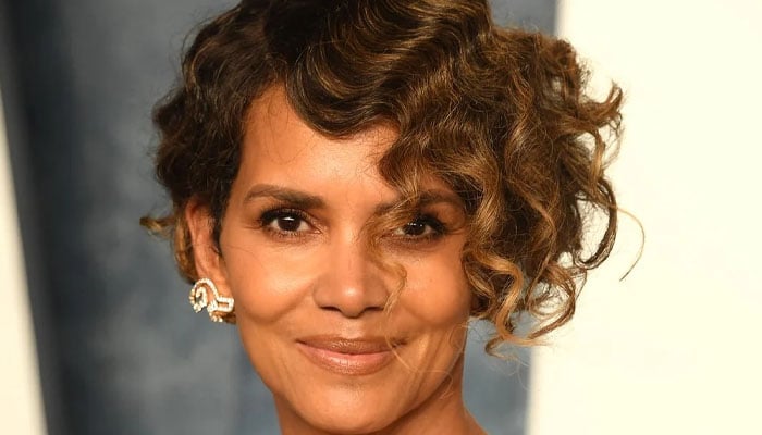 Celebrities who are unapologetically aging with confidence