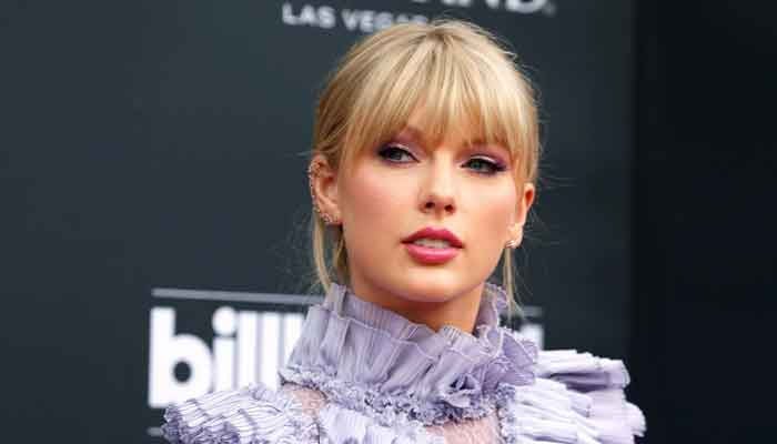 5 divas shocking wardrobe malfunctions will blow your mind