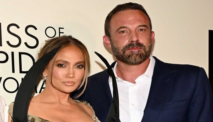 Jennifer Lopez, Ben Affleck reunite on red carpet following messy divorce