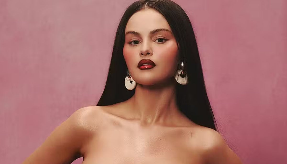Selena Gomez looks like famous film character after bold transformation