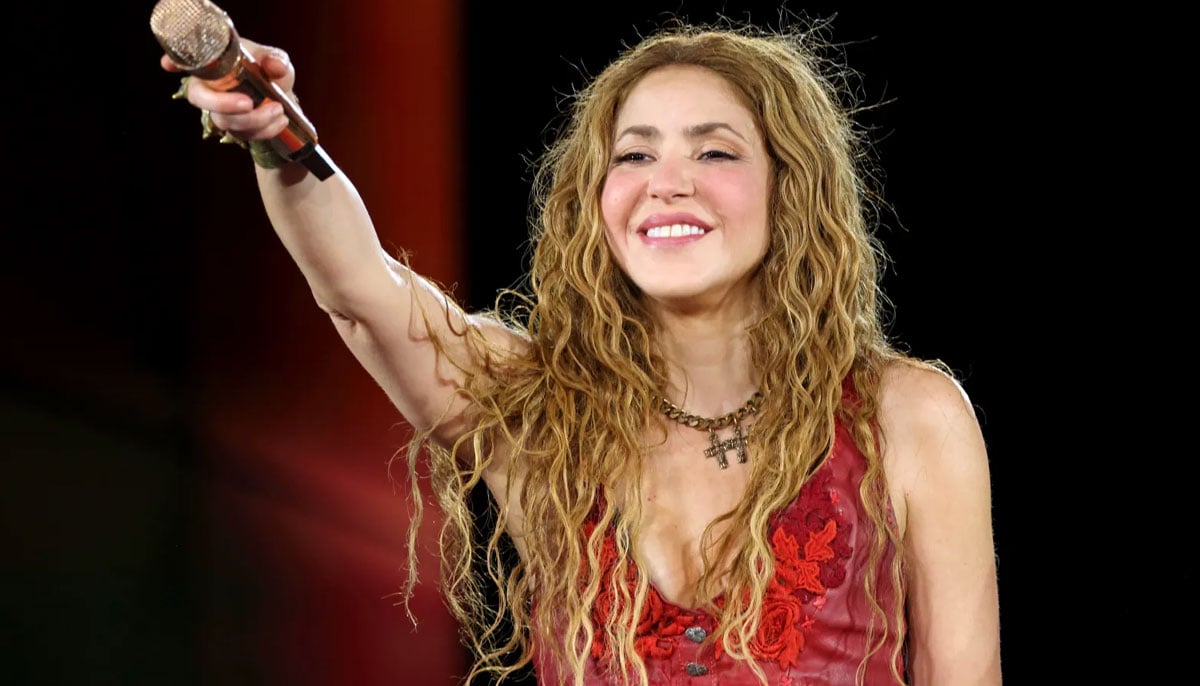 Shakira’s unexpected move leaves fans in frenzy