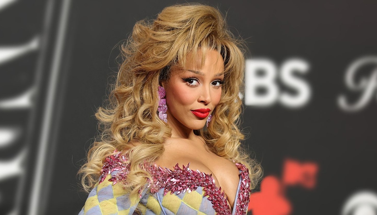 Celebrity Birthdays on October 21st - Kim Kardashian, Glenn Powell, Doja Cat born today