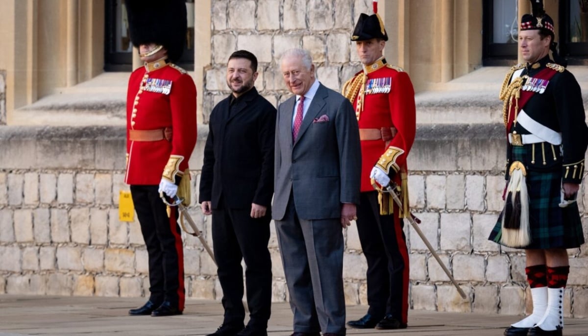 King Charles greets President Zelenskyy with full military honors at Windsor Castle