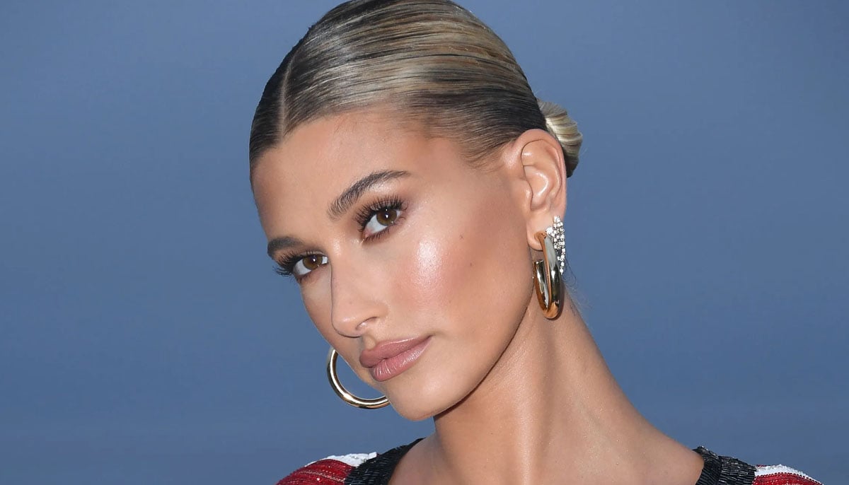 Hailey Bieber issues bold warning after being called trans face online
