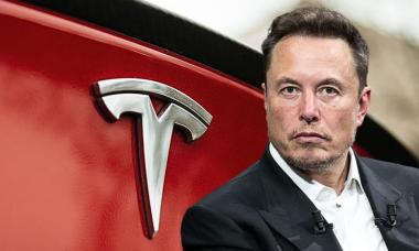 Big blow for Elon Musk: Tesla’s top investor opposes $1 trillion payday