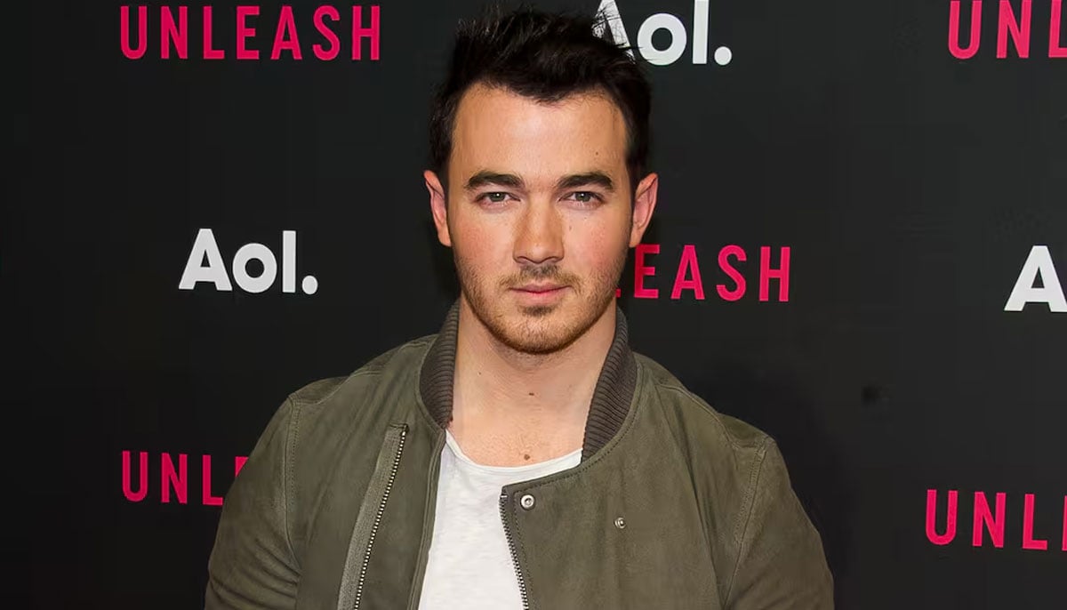 Celebrity Birthdays on November 5th - Kris Jenner, Kevin Jonas, Julian Lerner born today