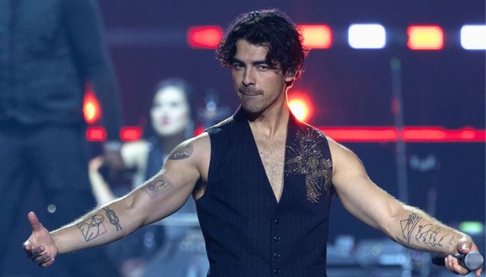 Joe Jonas makes shocking admission about reading fan signs at concerts