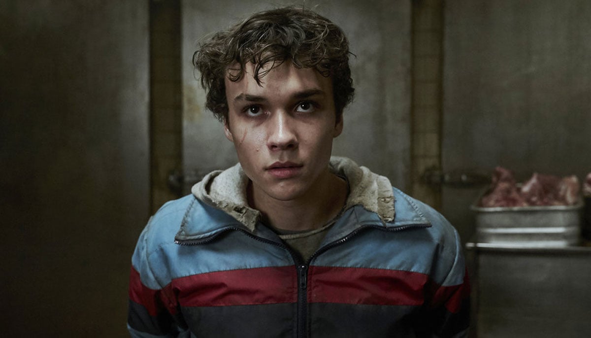 Celebrity Birthdays on November 8th - SZA, Benjamin Wadsworth, Young Miko born today