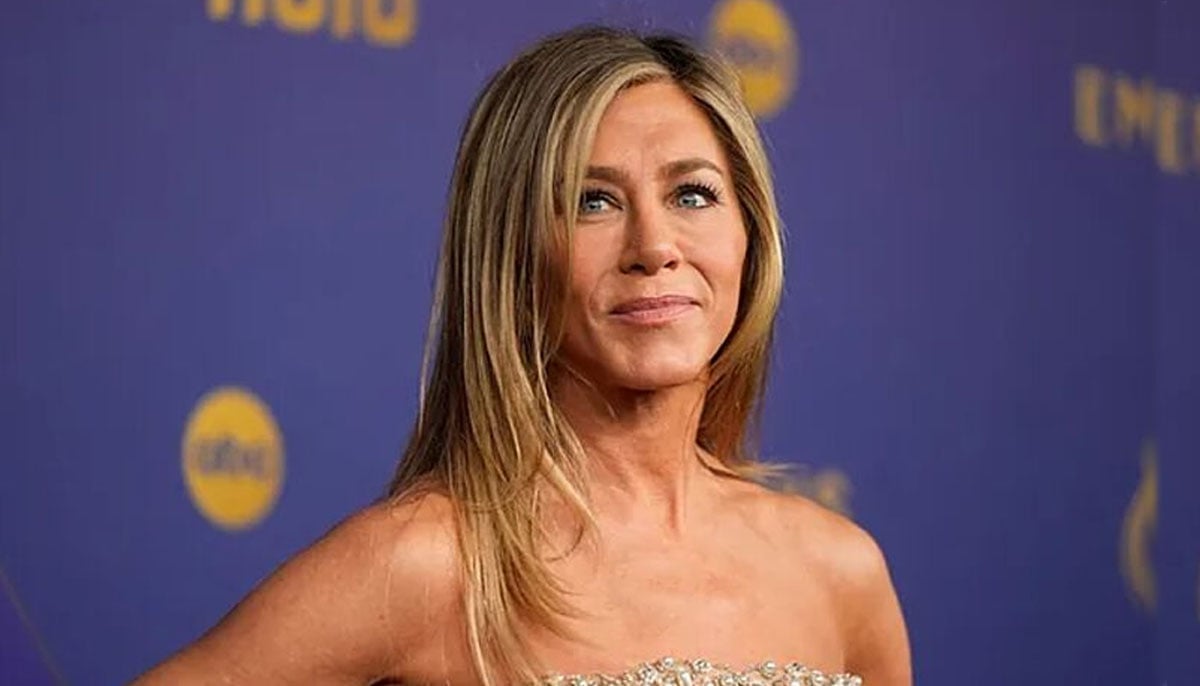 Jennifer Anistons engagement bombshell exposed