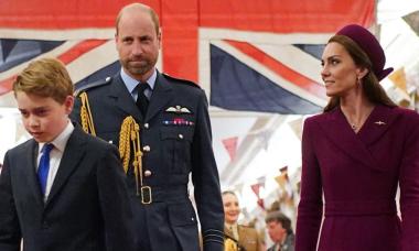 Prince William, Princess Kate gradually introduce Prince George to public life