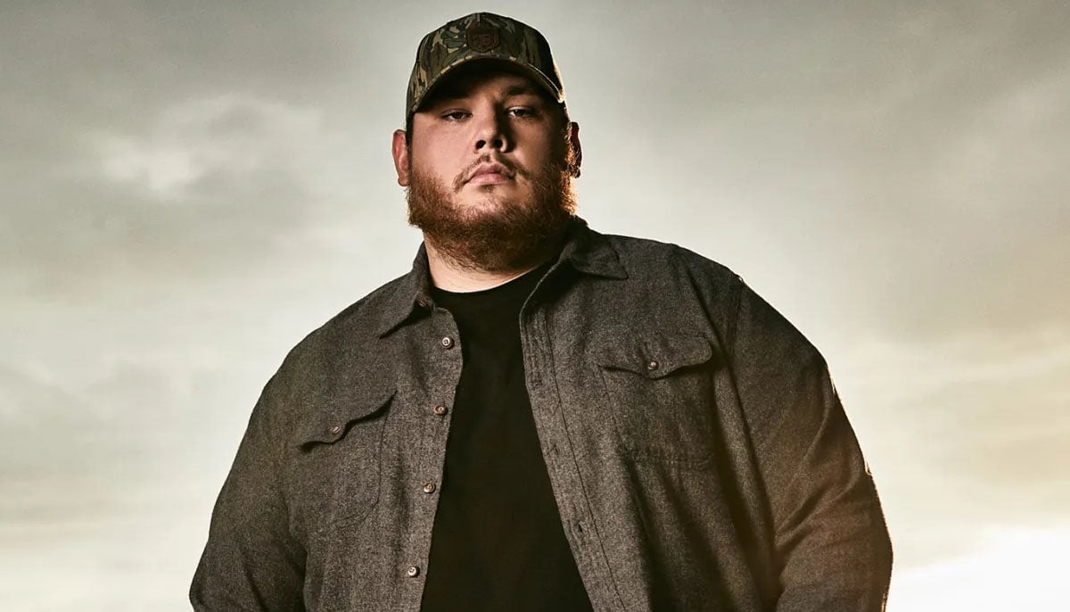 Luke Combs shows off massive weight loss at CMAs 2025