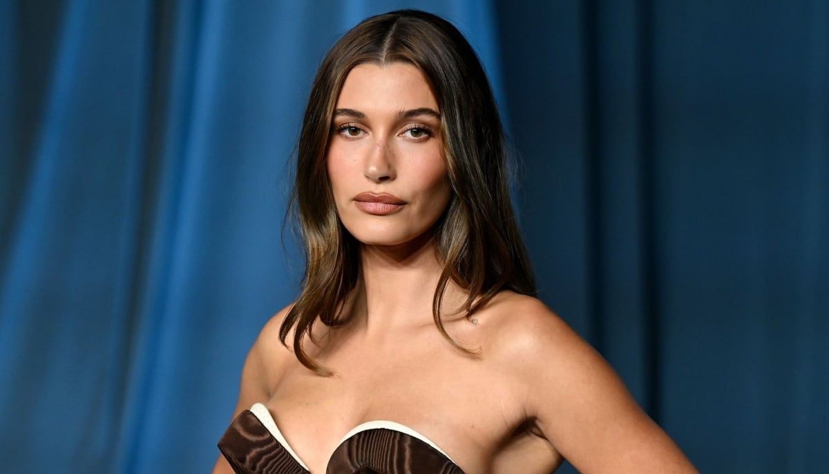 Hailey Bieber, Jamie Lee Curtis and Dacre Montgomery celebrate birthdays on November 22