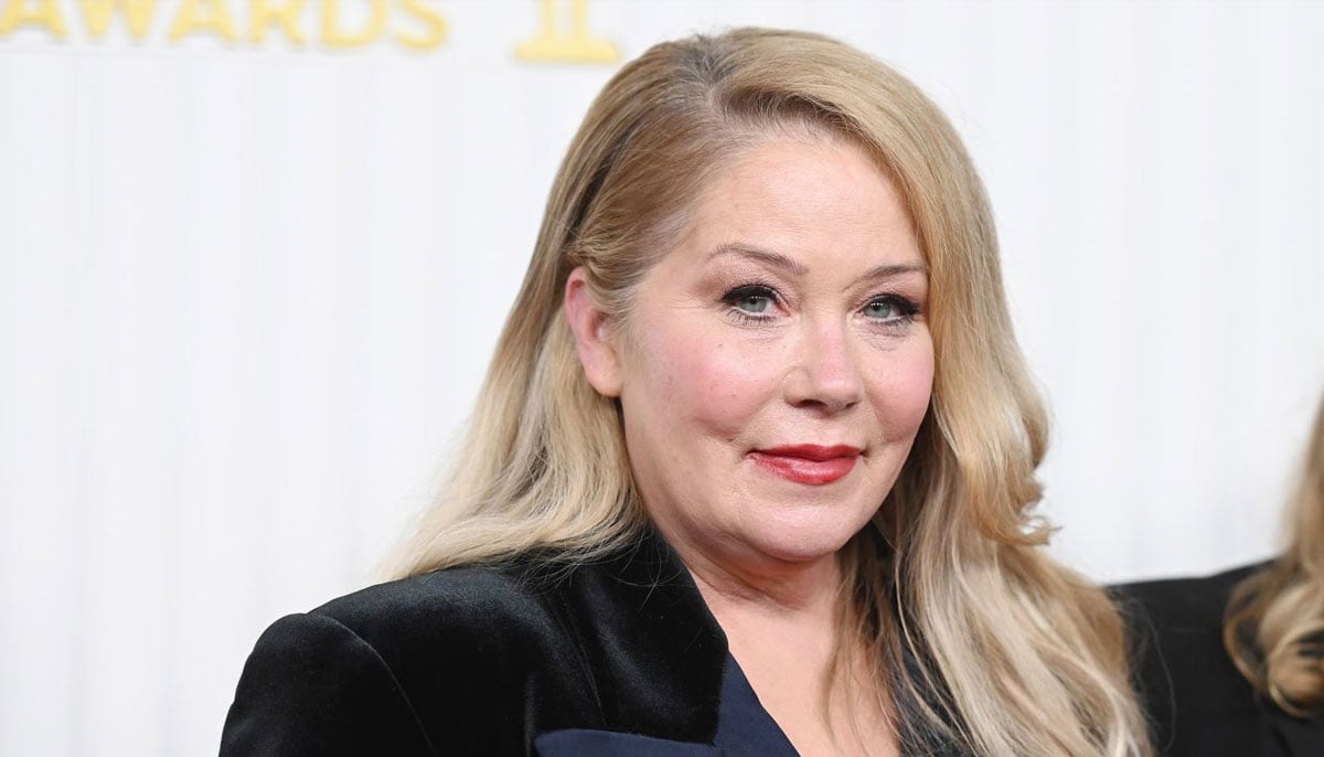 Katie Cassidy, Diego Tinoco, Christina Applegate Celebrate Birthdays on November 25