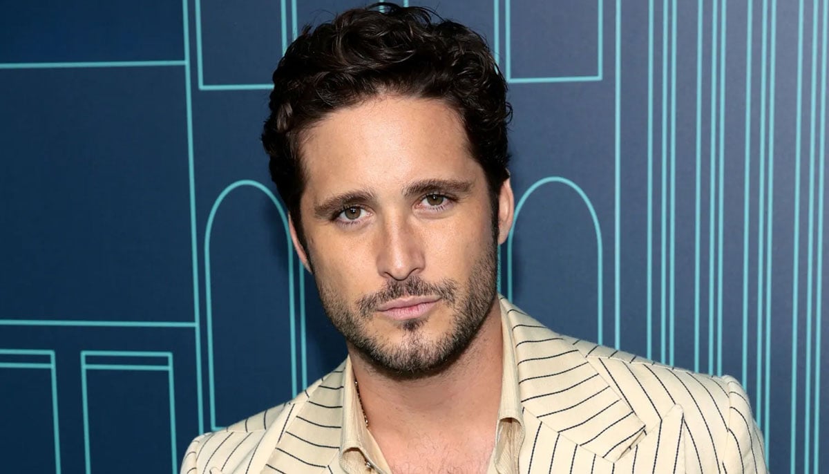 Lauren German, Diego Boneta, Anna Faris Celebrate Birthdays on November 29