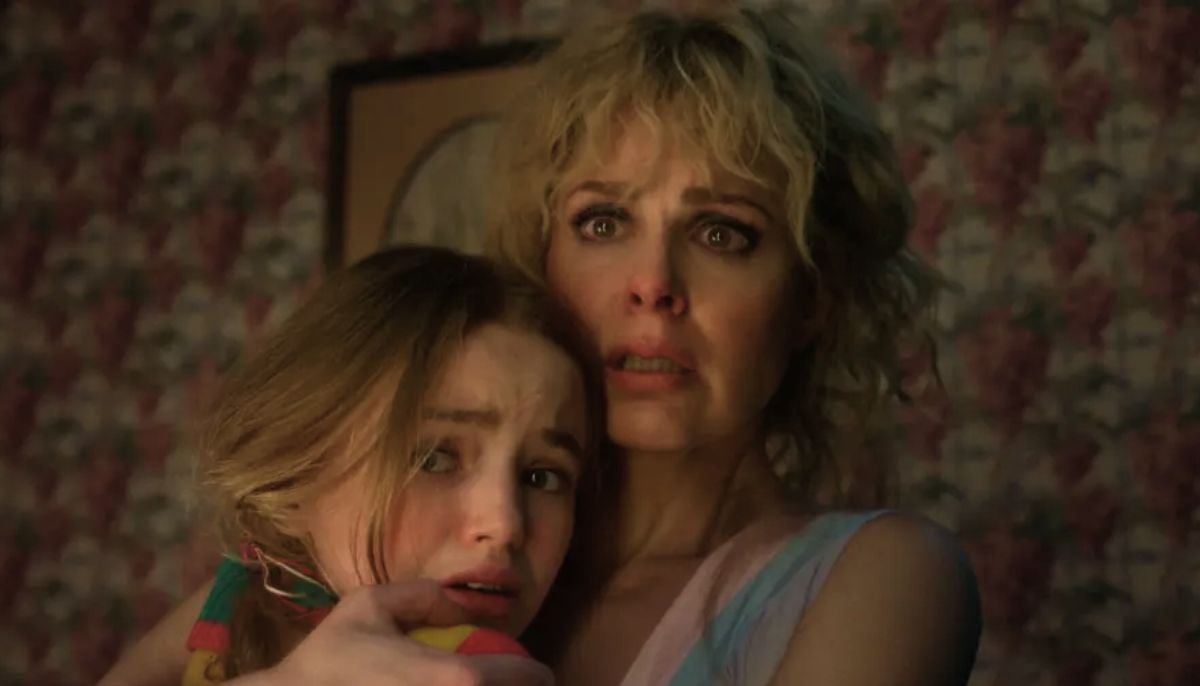 Cara Buono speaks on Stranger Things recasting Nell Fisher as Holly