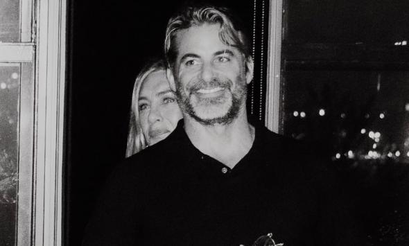 Jennifer Aniston's new romance with Jim Curtis continues to heat up