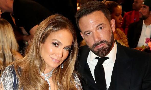 Jennifer Lopez sparks speculation about ex Ben Affleck during holiday season