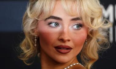 Sabrina Carpenter faces additional mockery from White House after original post disappears