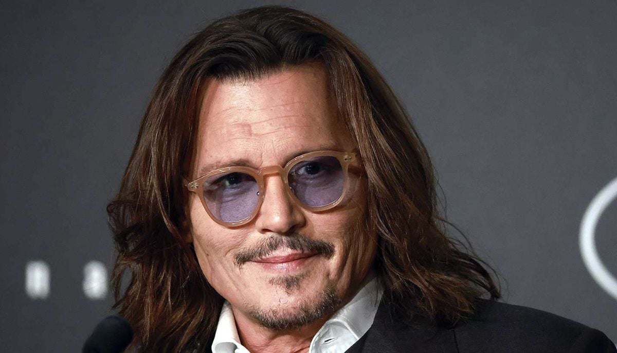 Johnny Depp gets heartfelt tribute on first Japan visit in 8 years