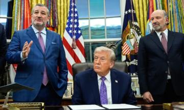 Donald Trump’s AI order deemed ‘potentially illegal’ by Democrats, consumer groups