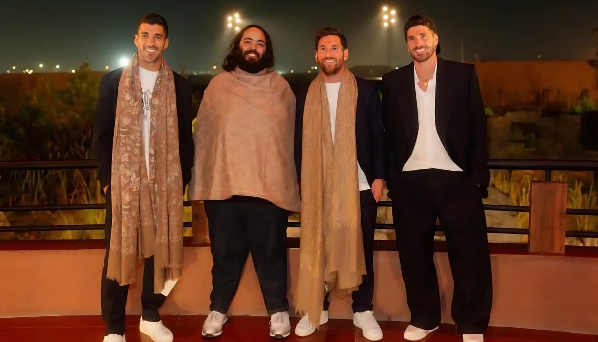 Mukesh Ambani’s son warm gesture as Lionel Messi receives special gift during Vantara visit