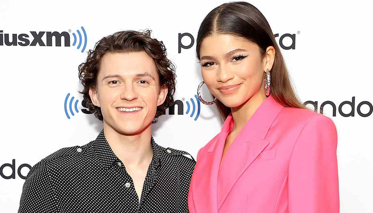 Zendaya meets Tom Hollands parents for Christmas holidays