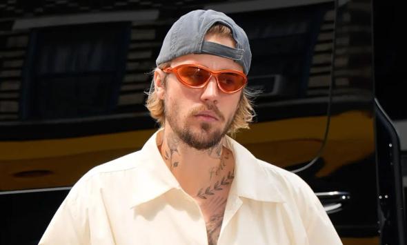 Justin Bieber rolls out emotional Christmas message: ‘There were moments I felt used’