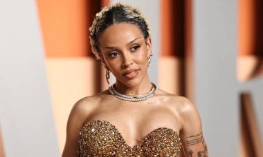 Doja Cat shocks fans with her wild on-stage stunt during concert